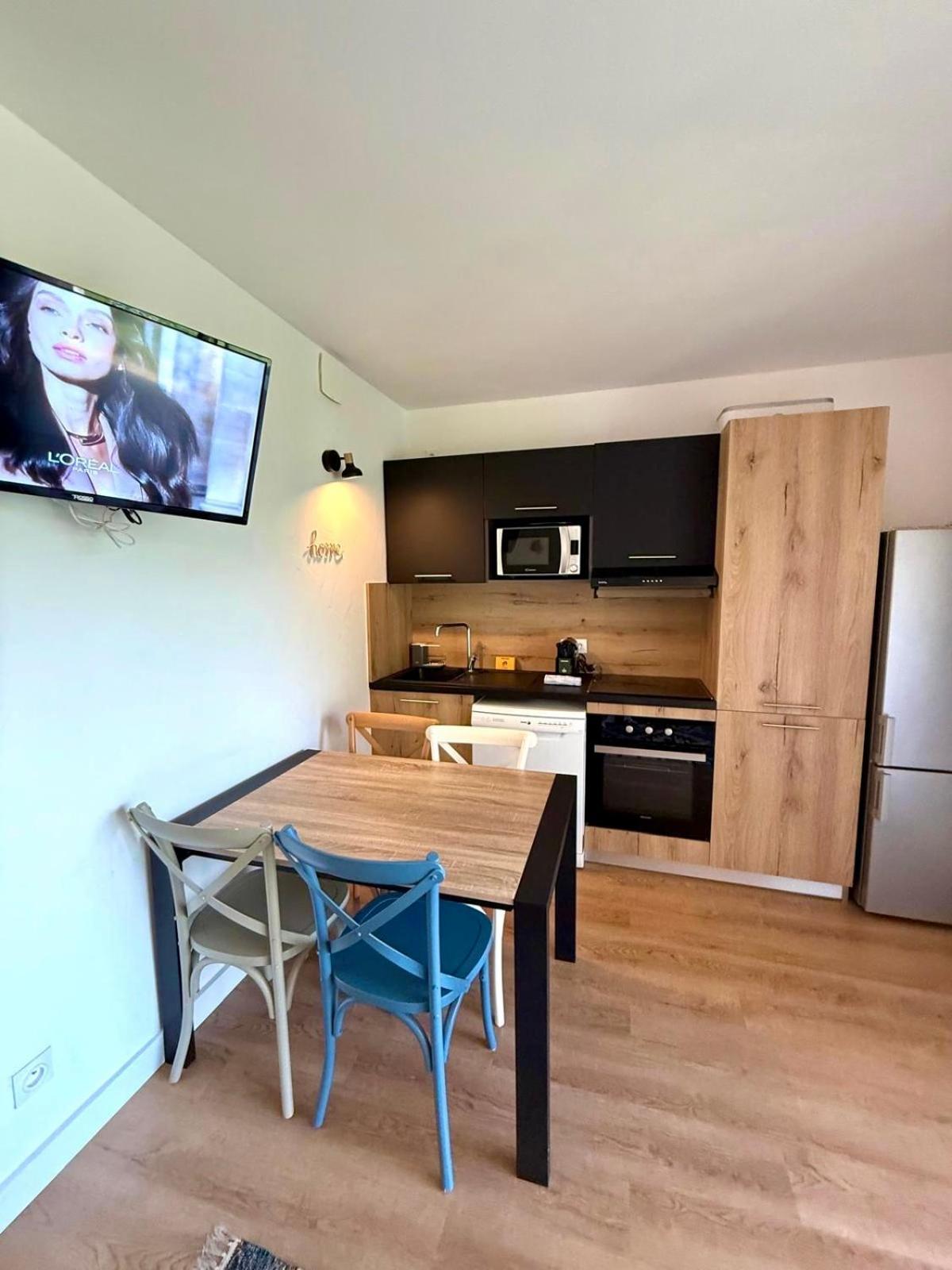 Cala Rossa By Sarai, Apt T2 4 Personnes, Dans Residence Hoteliere Avec Piscine Леччи Екстериор снимка