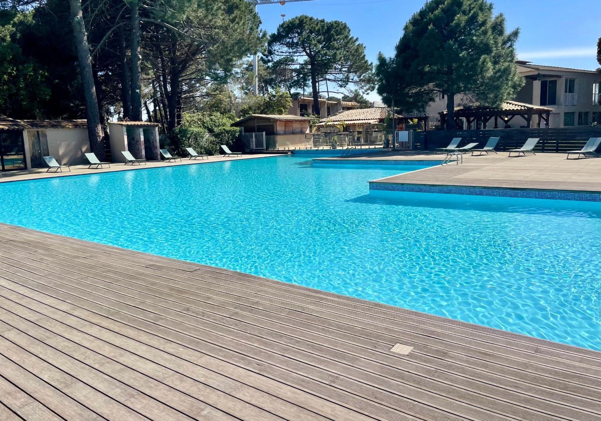 Cala Rossa By Sarai, Apt T2 4 Personnes, Dans Residence Hoteliere Avec Piscine Леччи Екстериор снимка
