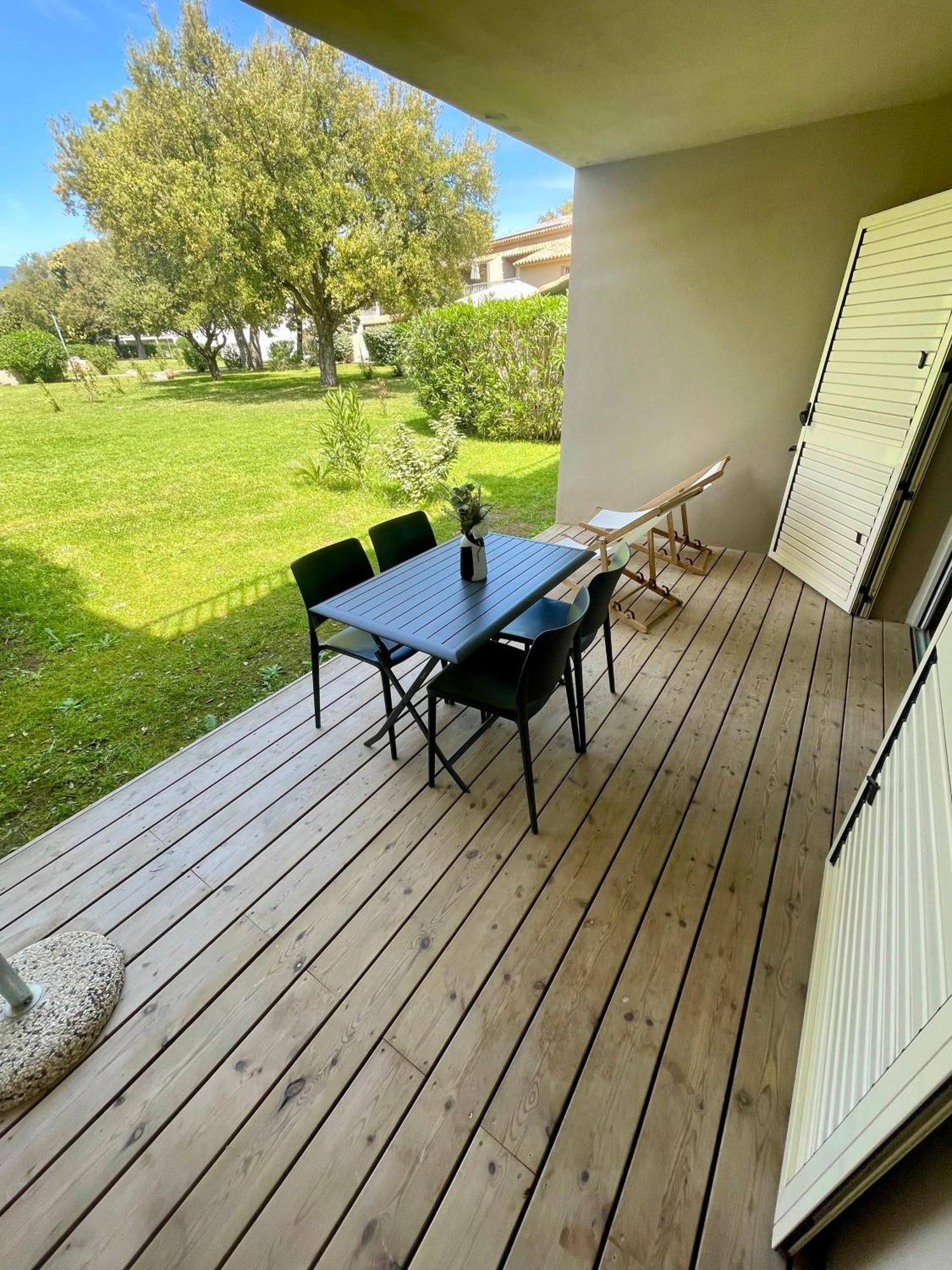 Cala Rossa By Sarai, Apt T2 4 Personnes, Dans Residence Hoteliere Avec Piscine Леччи Екстериор снимка