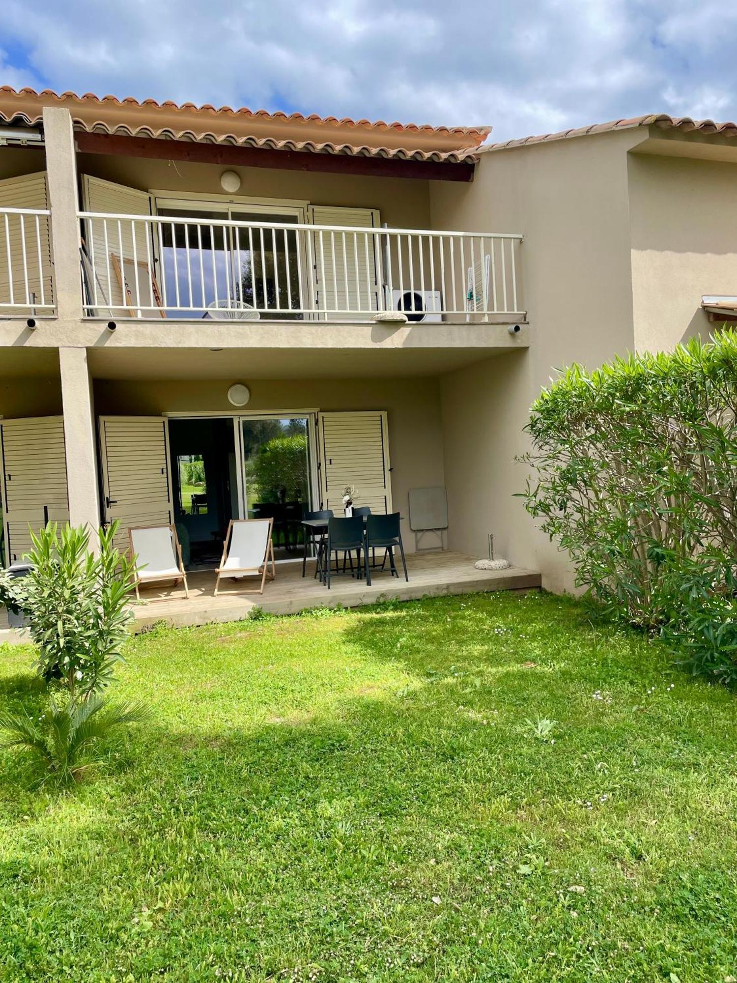 Cala Rossa By Sarai, Apt T2 4 Personnes, Dans Residence Hoteliere Avec Piscine Леччи Екстериор снимка